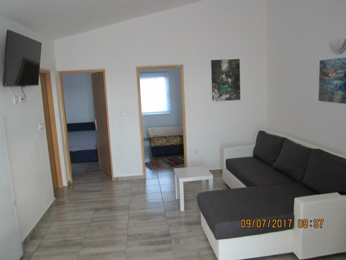 Apartment Nena Vir Εξωτερικό φωτογραφία