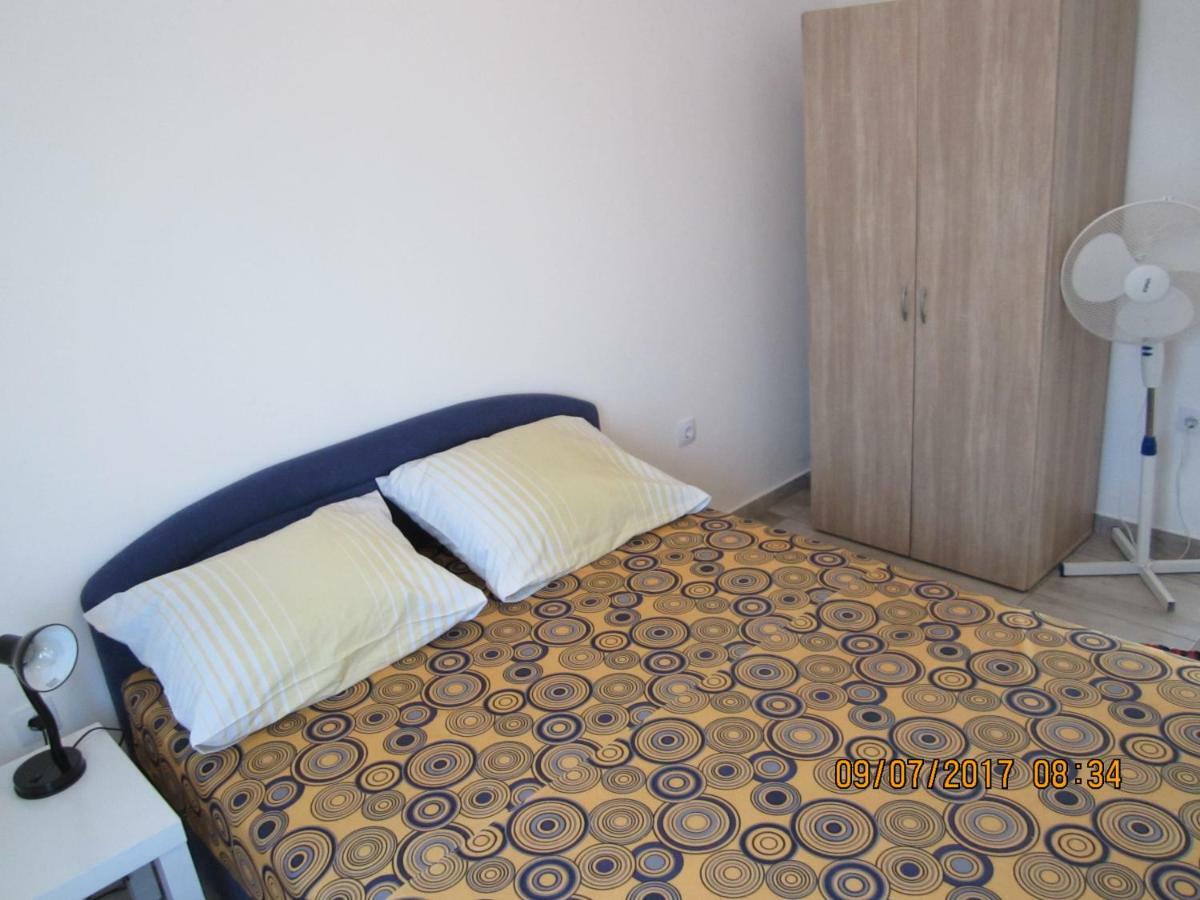 Apartment Nena Vir Εξωτερικό φωτογραφία